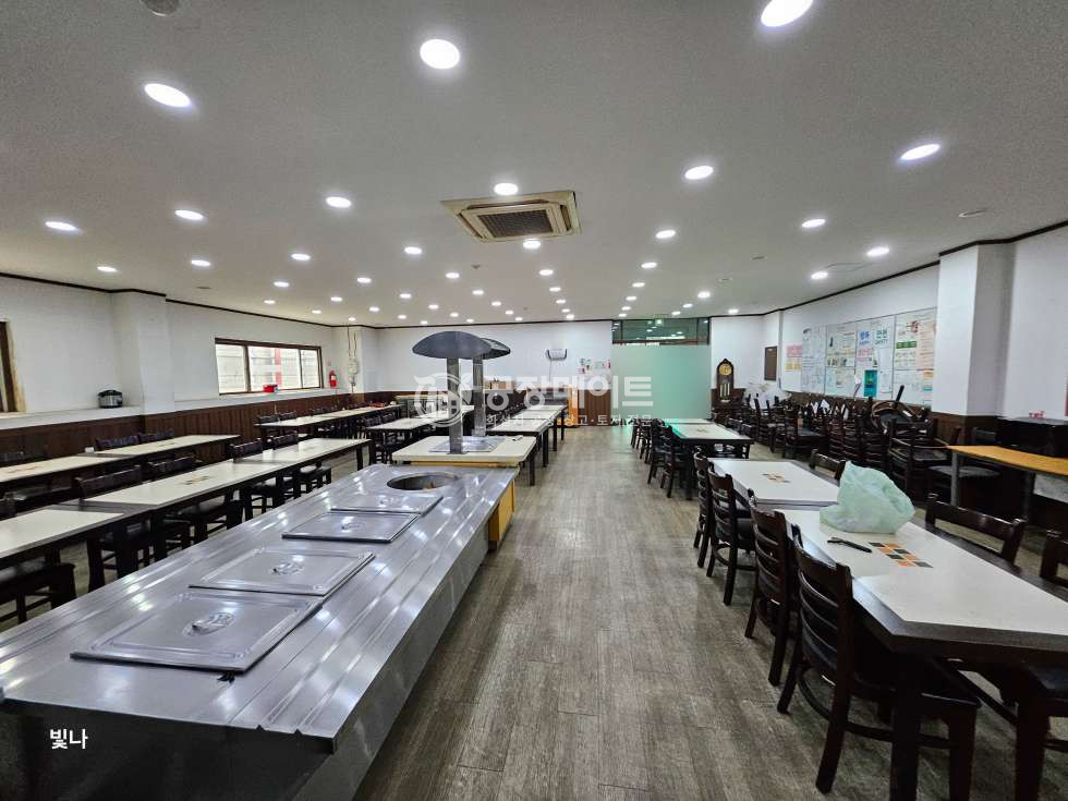 경기 화성만세구 장안면 사곡리 장안면 사곡리 공장 매매 사무실 및 기숙사 식당 호이스트 사옥형 대형공장 매매 매물번호 10284 사진 6